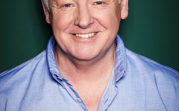 Les Dennis